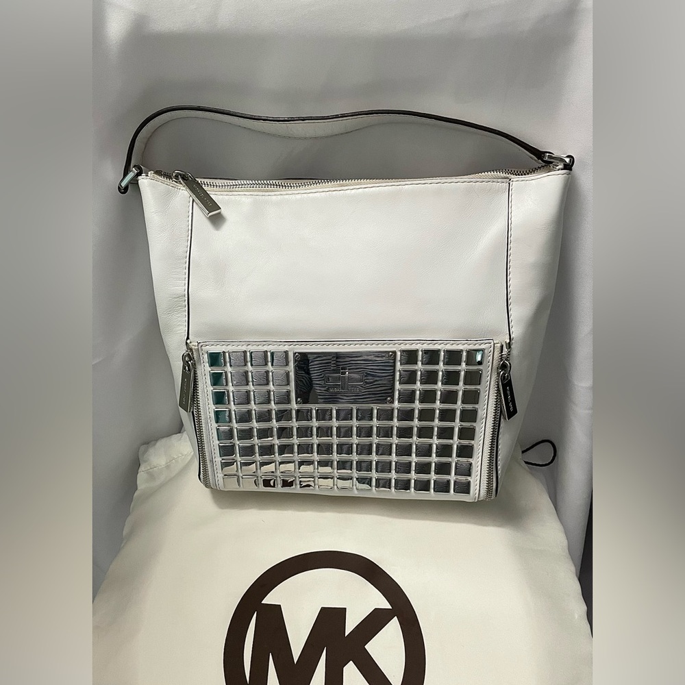 michaels kors white leather shoulder purse w/ silver accents
